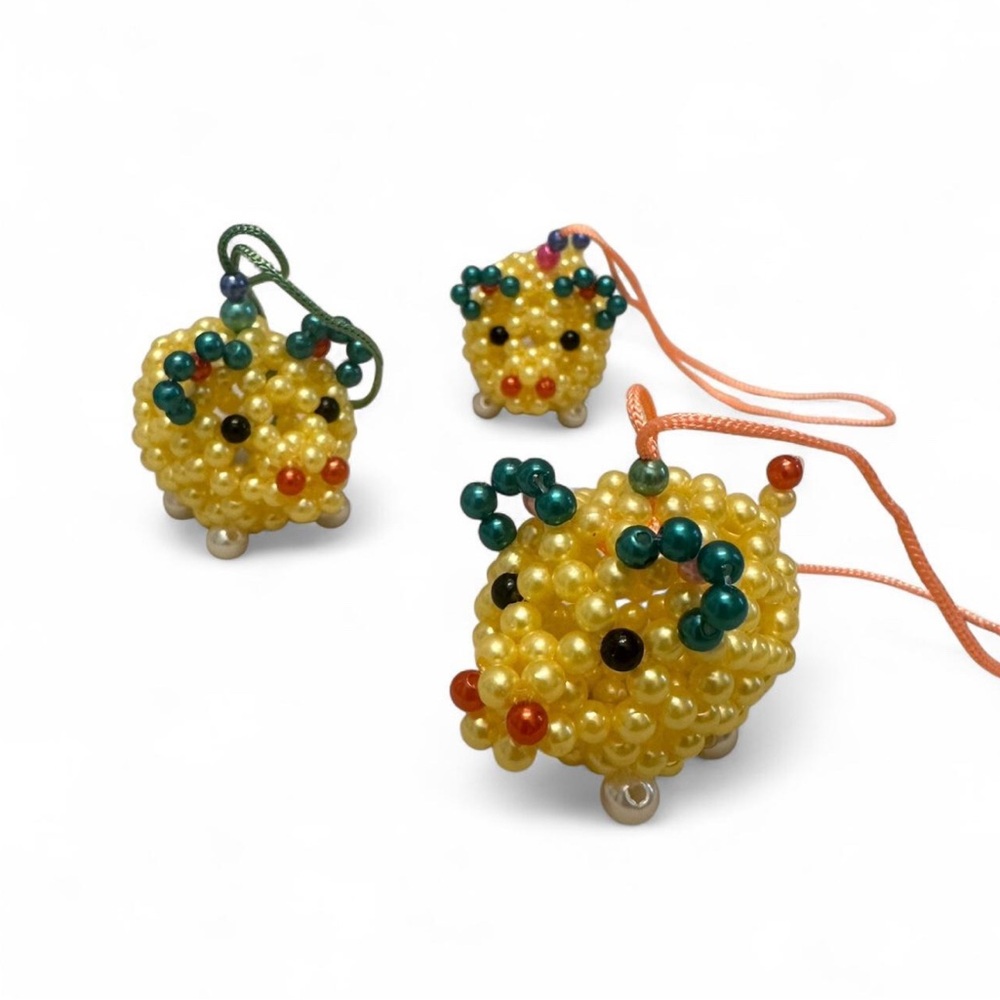 🌲 Yellow & Green Beaded Christmas Pig Ornaments – 3 Pack